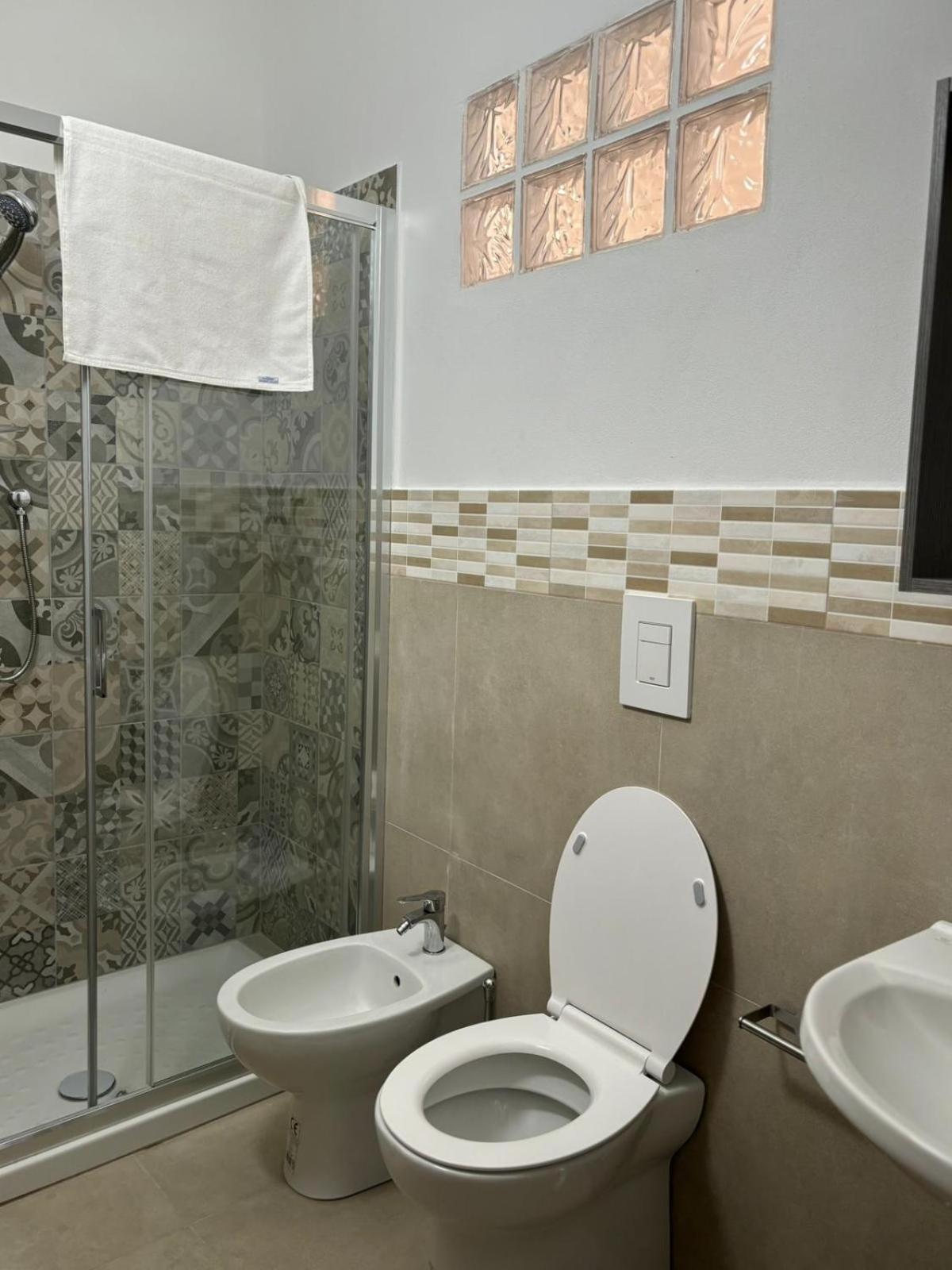 Fiore Apartments Fiorenzuola dʼArda Zewnętrze zdjęcie