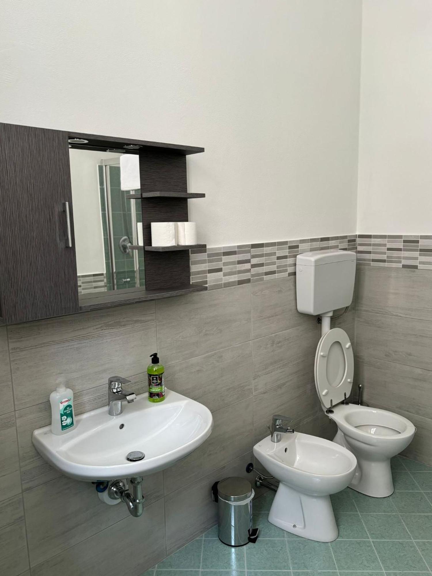 Fiore Apartments Fiorenzuola dʼArda Zewnętrze zdjęcie